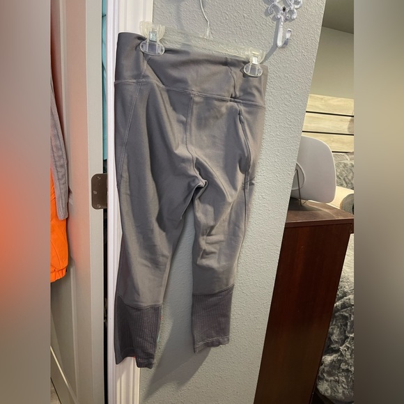 Under Armour Leggings - Picture 2 of 3